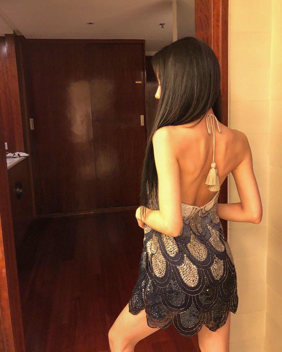 后面