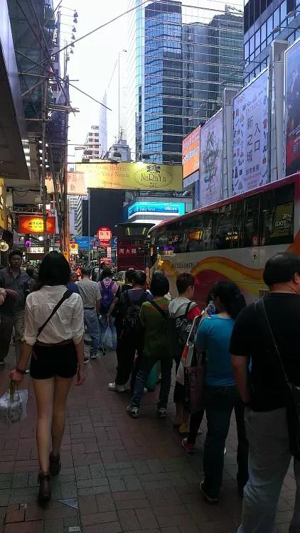 好长的队