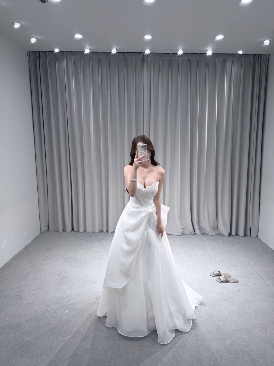 白色礼服